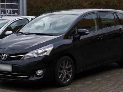Gebraucht Toyota Verso Comfort 147 PS (108 kW) 2013 Schwarz Van / Kleinbus
