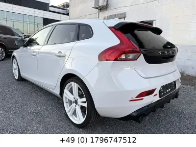 Gebraucht Volvo V40 Ocean Race 190 PS (139 kW) 2015 Weiß Limousine
