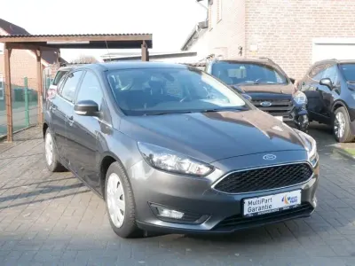 Gebraucht Ford Focus 125 PS (91 kW) 2016 Grau Limousine
