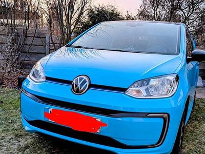 Blau Gebraucht 2020 VW e-up! Kleinwagen | 11.700 € (Fairer Preis)