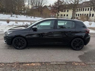 Gebraucht Peugeot 308 131 PS (96 kW) 2019 Schwarz Limousine
