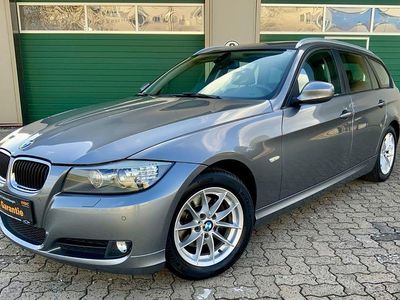 Gebraucht BMW 318 Comfort Edition 143 PS (105 kW) 2011 Grau Kombi