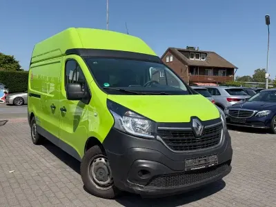Gebraucht Renault Trafic Komfort 145 PS (106 kW) 2021 Grün (grün) Van / Kleinbus