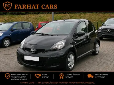 Gebraucht Toyota Aygo 68 PS (50 kW) 2011 Schwarz Kleinwagen