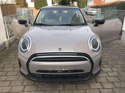 Grau Gebraucht 2022 Mini Cooper Kleinwagen | 21.500 € (Etwas zu teuer)