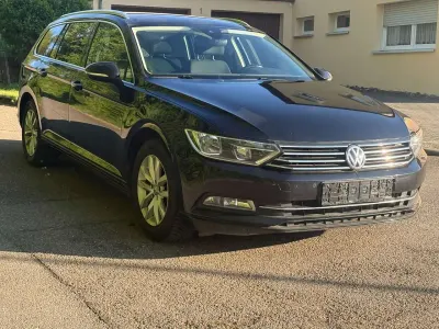 Gebraucht VW Passat Comfortline 150 PS (110 kW) 2018 Deep black perleffekt Kombi