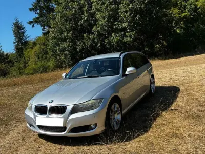 Gebraucht BMW 318 Sport Line 143 PS (105 kW) 2011 Silber Kombi
