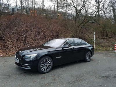 BMW 750