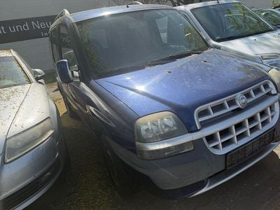 Begagnad Fiat Doblò 101 HK (74 kW) 2003 Blå Minibuss