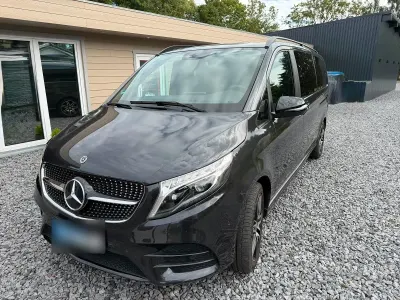 Gebraucht Mercedes V300 AMG line 237 PS (174 kW) 2022 Grau Van / Kleinbus