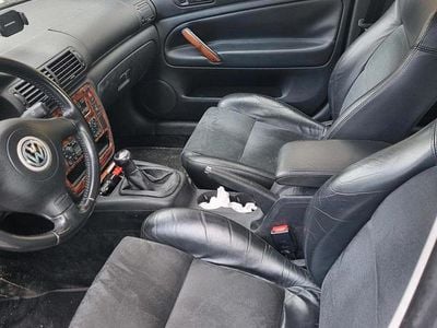 Usata VW Passat 150 CV (110 kW) 2003 Blu Berlina