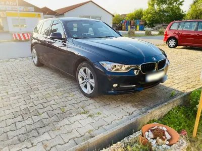 Gebraucht BMW 318 Sport Line 143 PS (105 kW) 2015 Blau Kombi