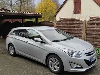 Gebraucht Hyundai i40 Style 136 PS (100 kW) 2013 Grau Kombi