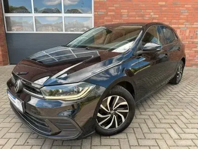 Usata VW Polo Life 95 CV (69 kW) 2023 Nero Utilitaria
