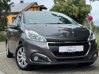 Gebraucht Peugeot 208 Active 82 PS (60 kW) 2019 Grau Kleinwagen