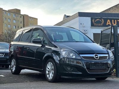 Schwarz Gebraucht 2014 Opel Zafira Family Van / Kleinbus | 5.600 € (Fairer Preis)