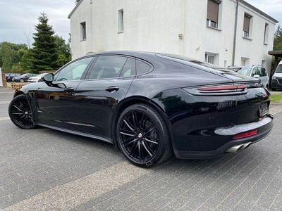 Porsche Panamera 4S