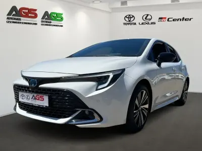 Neu Toyota Corolla Hybrid 140 PS (102 kW) 2026 Schneeweiß Limousine