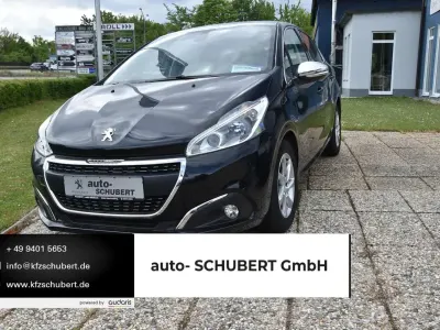 Gebraucht Peugeot 208 Allure 120 PS (88 kW) 2016 Lackierung schwarz perla nera/ Kleinwagen
