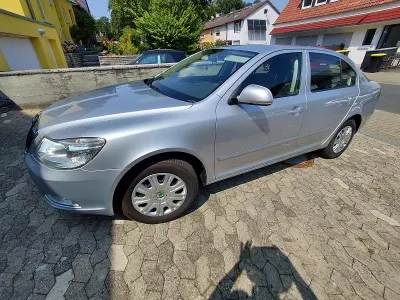 Gebraucht Skoda Octavia 98 PS (72 kW) 2012 Silber Limousine