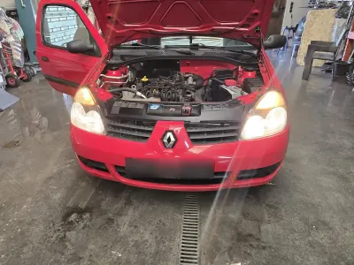 Gebraucht Renault Clio Campus 80 PS (58 kW) 2009 Rot Kleinwagen