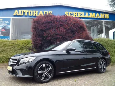 Gebraucht Mercedes C180 156 PS (114 kW) 2020 Schwarz Kombi