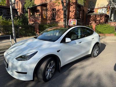 Second-hand Tesla Model Y RWD 188 kW (256 CP) 2023 Alb SUV