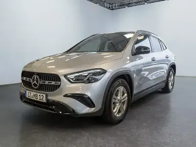 Usata Mercedes GLA200 Progressive 163 CV (119 kW) 2026 Argento SUV