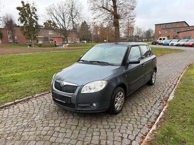 Gebraucht Skoda Fabia 60 PS (44 kW) 2008 Grau Kleinwagen