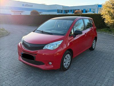 Usado Subaru Trezia 99 HP (72 kW) 2012 Vermelho Citadino