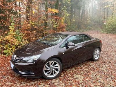 Second-hand Opel Cascada Innovation 165 CP (121 kW) 2013 Maro Cabrio