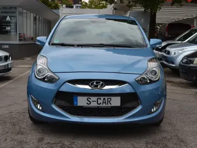 Gebraucht Hyundai ix20 Comfort 90 PS (66 kW) 2011 Blau Kleinwagen