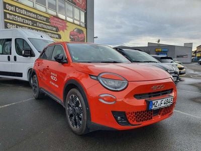 Gebraucht Fiat 600E La Prima 114 kW (156 PS) 2023 Orange SUV