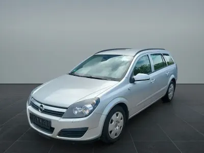 Gebraucht Opel Astra Edition 101 PS (74 kW) 2006 Silber Limousine