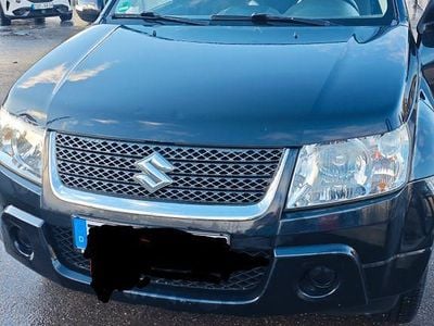 Schwarz Gebraucht 2012 Suzuki Vitara SUV | 8.200 €