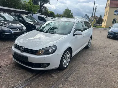 Gebraucht VW Golf VI Highline 105 PS (77 kW) 2010 Weiß Kleinwagen