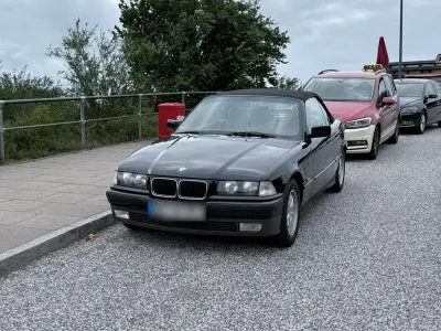 Gebraucht BMW 320 156 PS (114 kW) 1996 Schwarz Cabrio