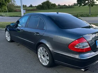 Brugt Mercedes E280 Avantgarde 190 HK (139 kW) 2009 Grå Sedan