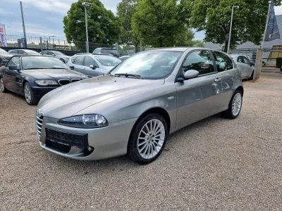 Gebraucht Alfa Romeo 147 105 PS (77 kW) 2006 Grau Kleinwagen