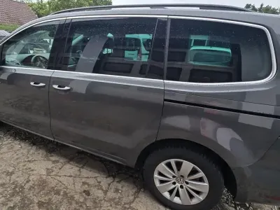 Gebraucht VW Sharan Comfortline 150 PS (110 kW) 2018 Grau Van / Kleinbus
