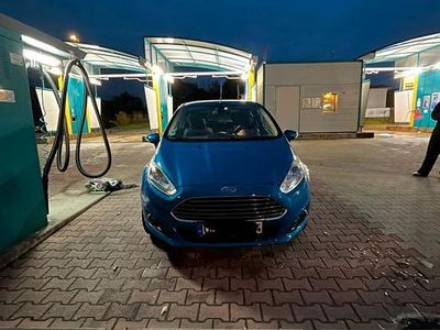 Gebraucht Ford Fiesta SYNC Edition 101 PS (74 kW) 2013 Blau Kleinwagen