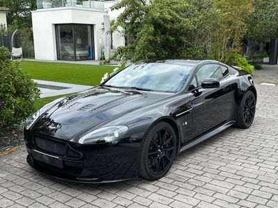 Aston Martin V12 Vantage