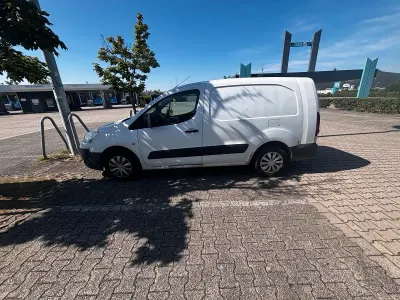 Gebraucht Citroën Berlingo 90 PS (66 kW) 2010 Weiß Van / Kleinbus