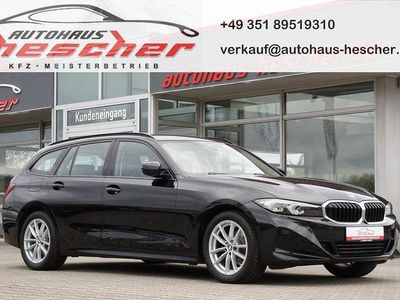 Schwarz Gebraucht 2023 BMW 318 Shadowline Kombi | 26.980 € (Fairer Preis)