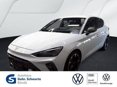 Weiß Gebraucht 2025 Cupra Leon Limousine | 30.990 € (Guter Preis)