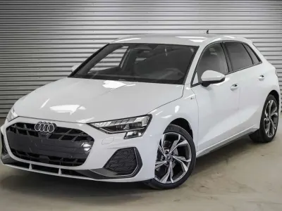 Neu Audi A3 204 PS (150 kW) 2026 Gletscherweiß metallic ... Limousine