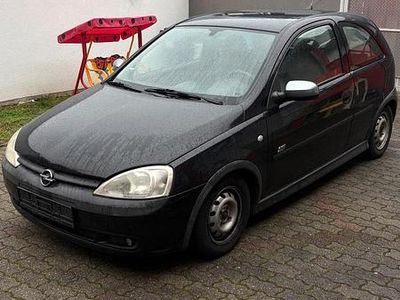 Schwarz Gebraucht 2002 Opel Corsa Edition Kleinwagen | 850 € (Fairer Preis)