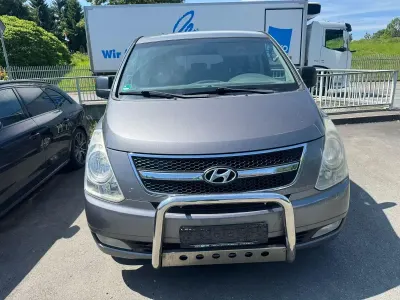 Gebraucht Hyundai H-1 Comfort 170 PS (125 kW) 2011 Grau Van / Kleinbus