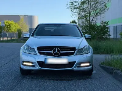 Gebraucht Mercedes C300 Avantgarde 231 PS (169 kW) 2013 Silber Limousine