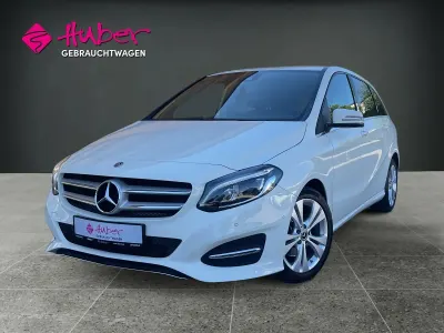 Gebraucht Mercedes B200 156 PS (114 kW) 2018 Weiß Kleinwagen